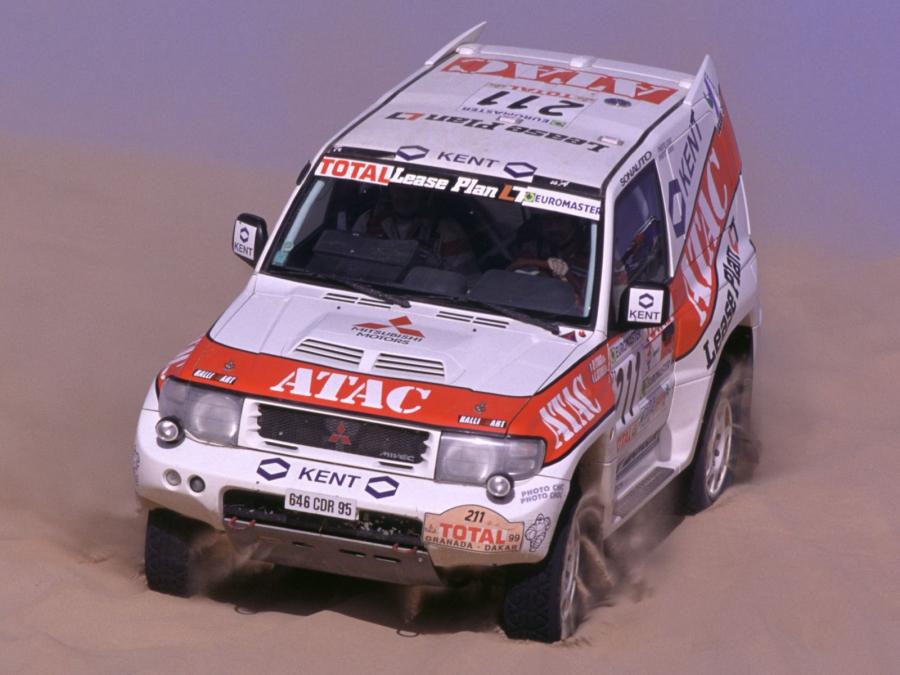  Mitsubishi Pajero Evolution Dakar 1999 года  (фото 4 из 4)
